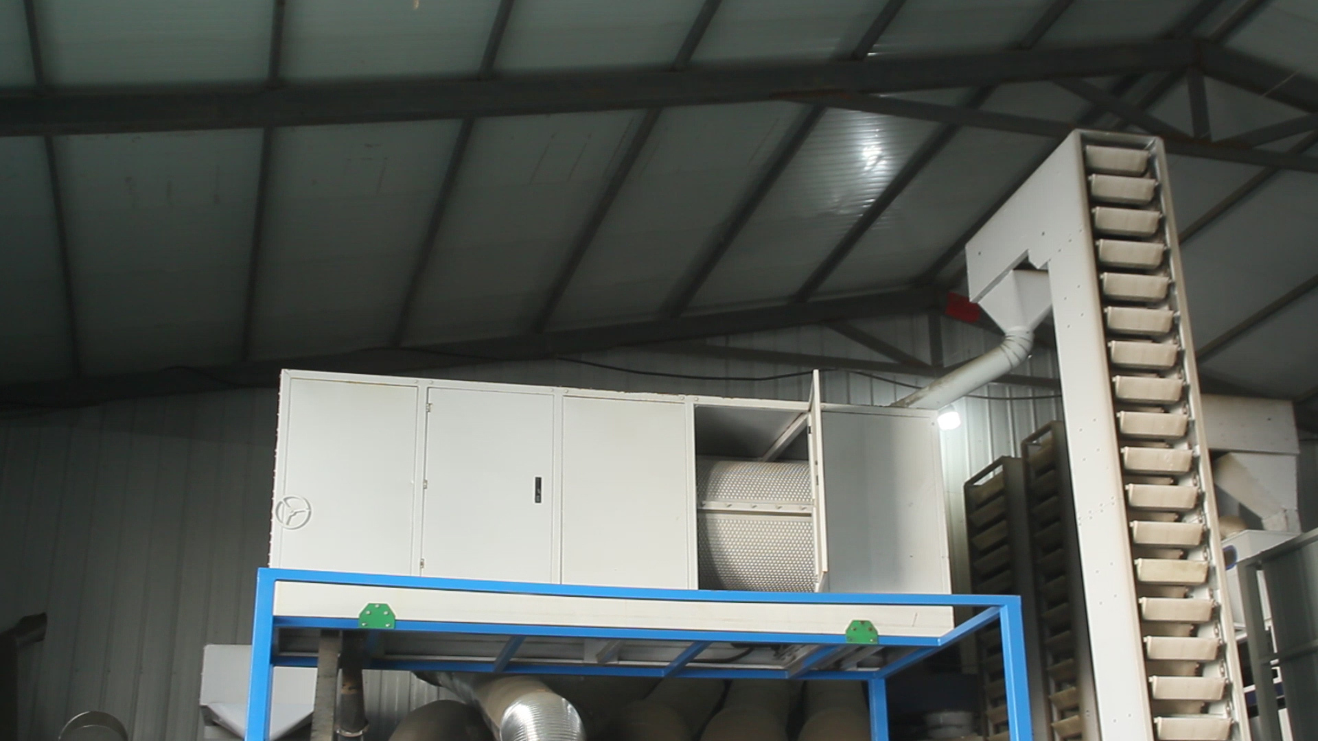 窩眼機.jpg 窩眼機.jpg